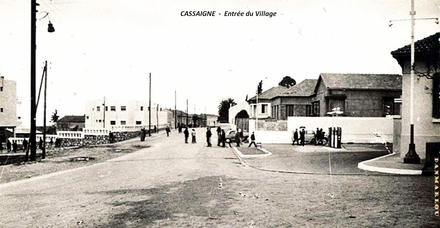 Cassaigne - Entree du village.jpg